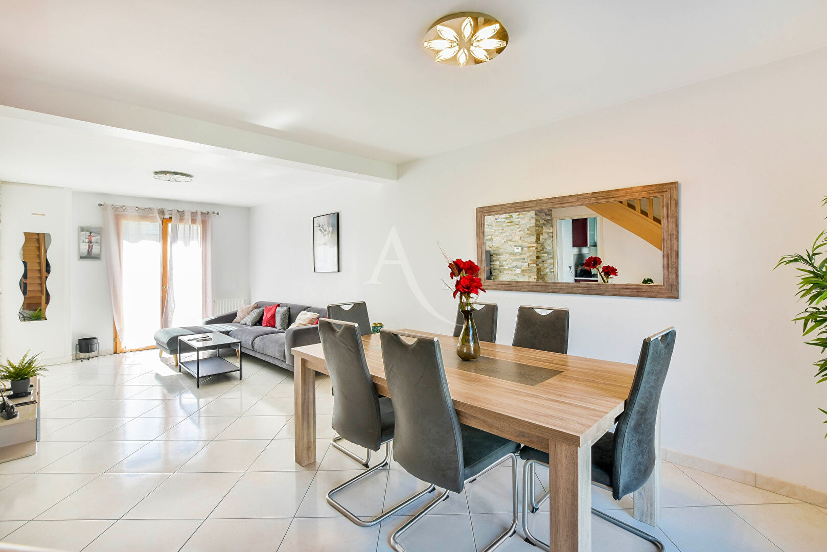 Photo Maison récente avec 3 chambres de 98m² image 2/6