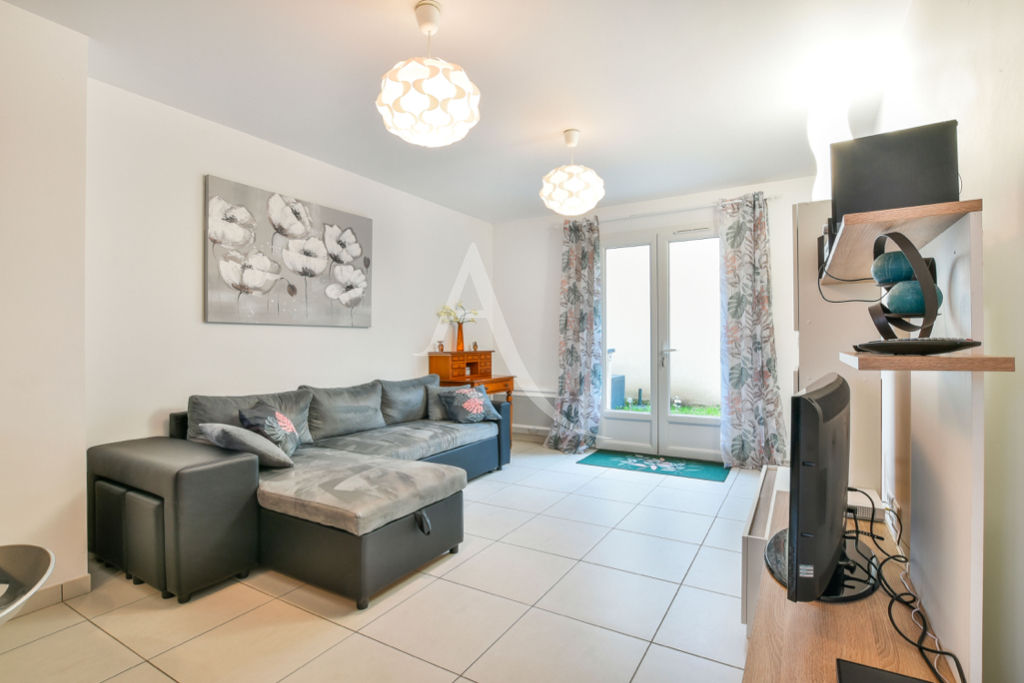 Appartement F2 avec jardin à Verneuil l'Etang