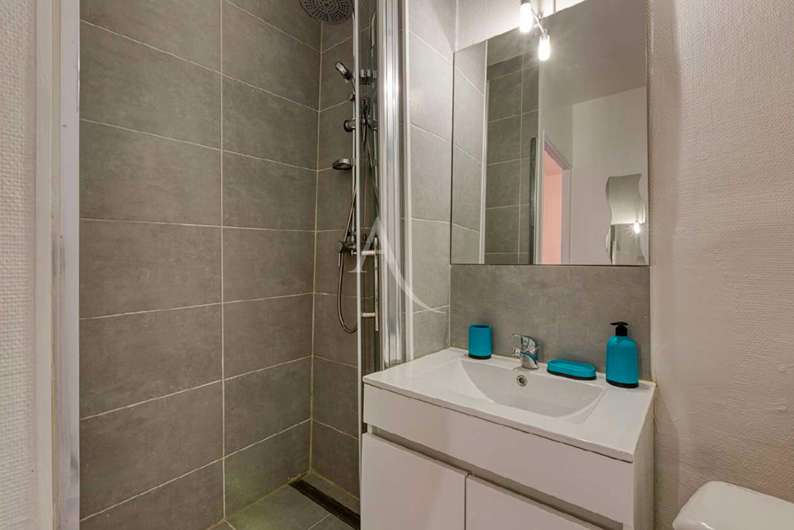 Photo F2 meublé centre ville de Melun image 4/6