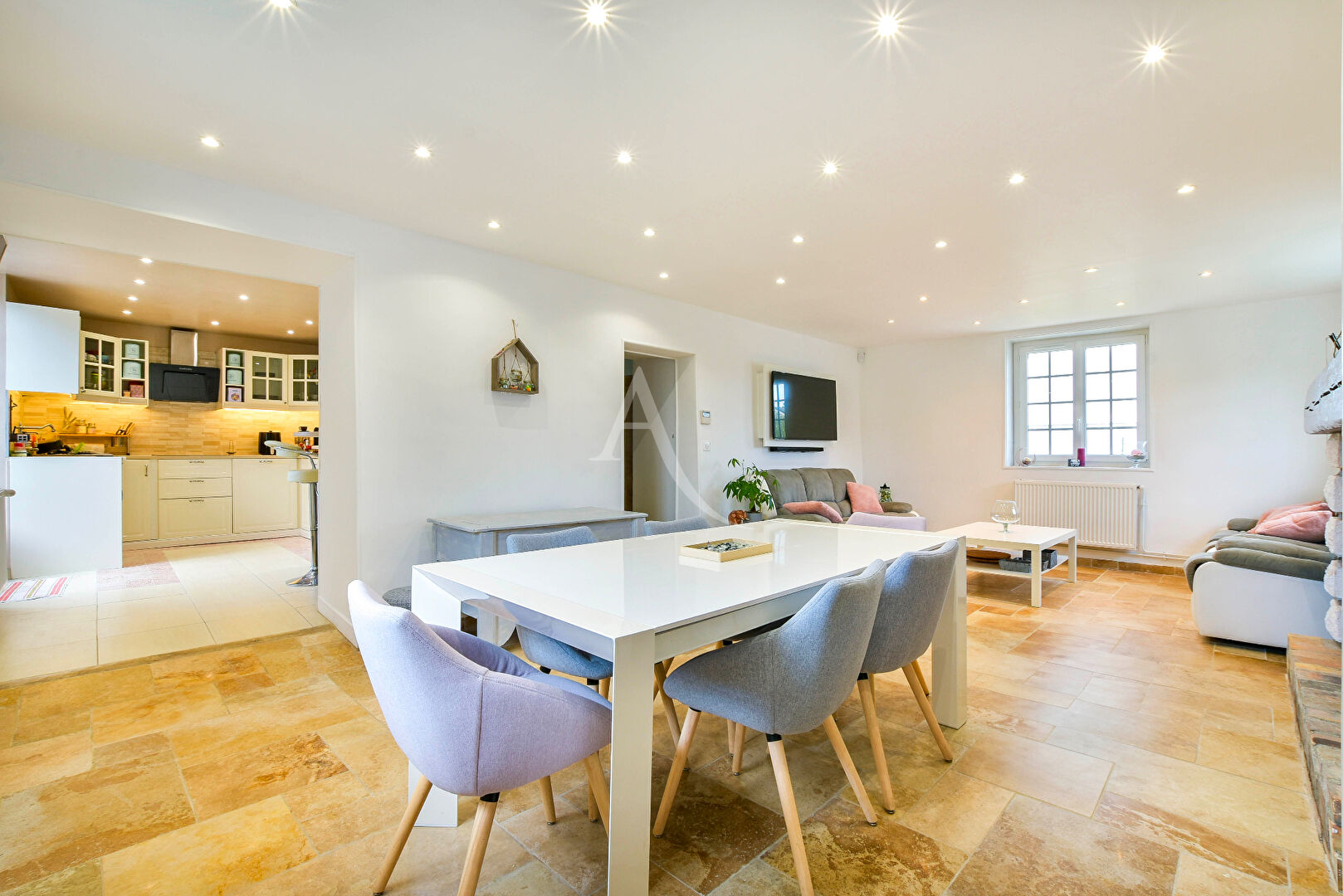 Photo Longère indépendante sur 1200 m2 de terrain image 2/6