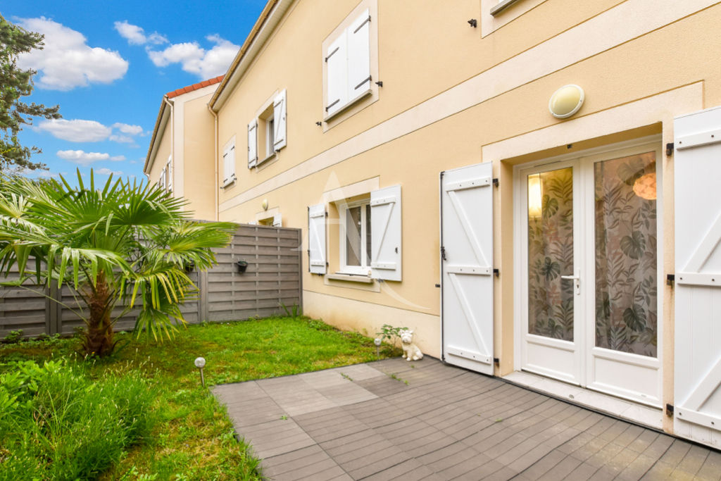 Appartement F2 avec jardin à Verneuil l'Etang