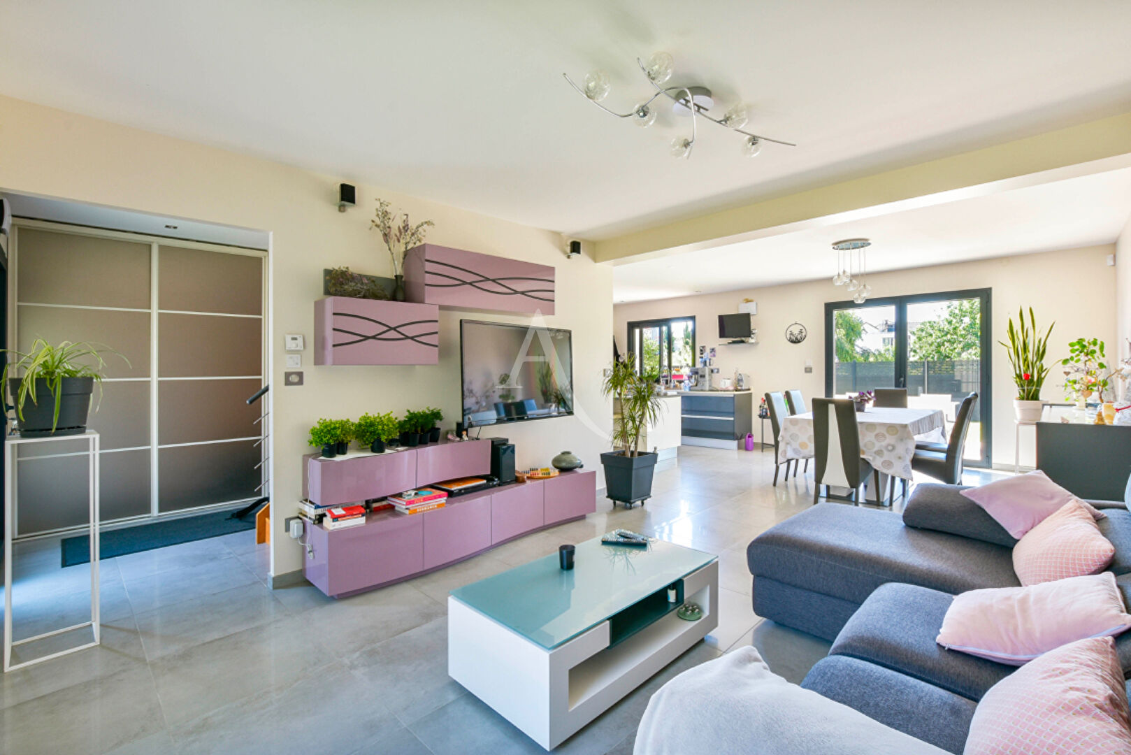 Photo Maison Moderne à Vaux le pénil 164m2 image 5/6