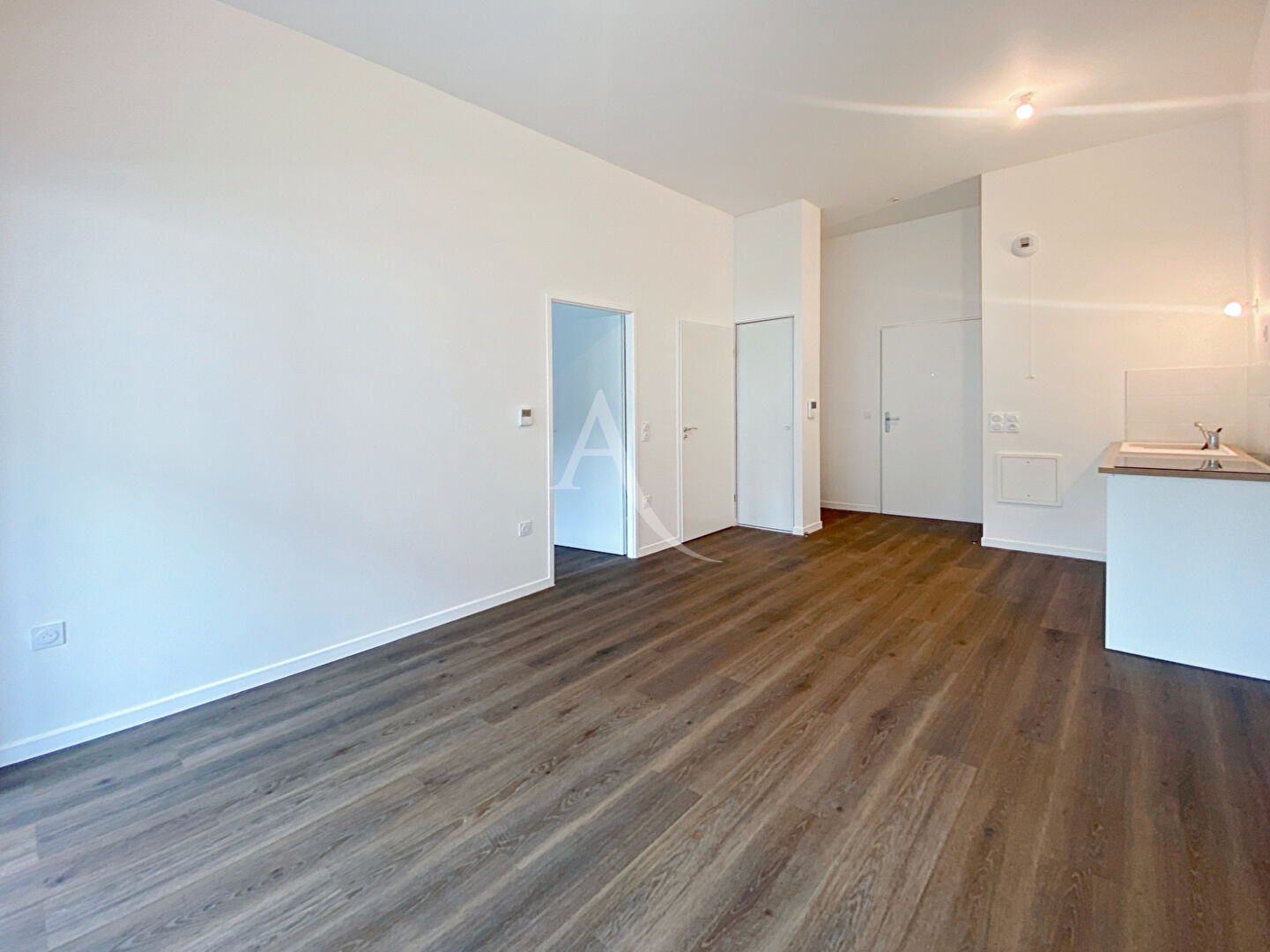 Photo Appartement Melun 2 pièce(s) 43.90 m2 image 2/5