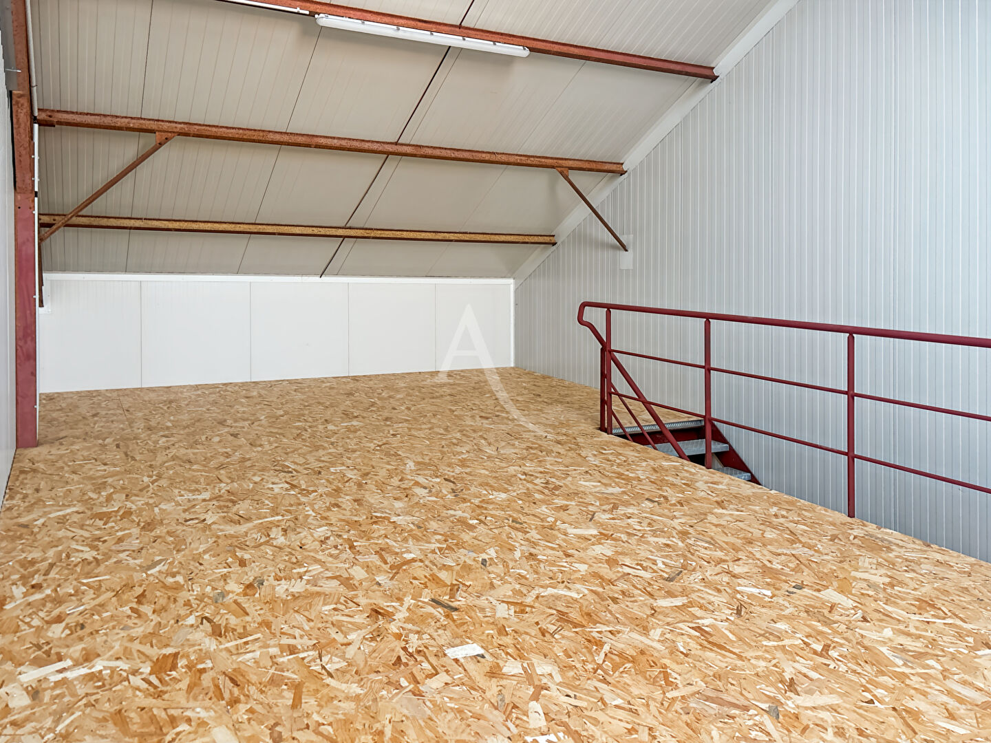 Photo Entrepôt de 84,82m2 PERIGNY SUR YERRES image 5/6