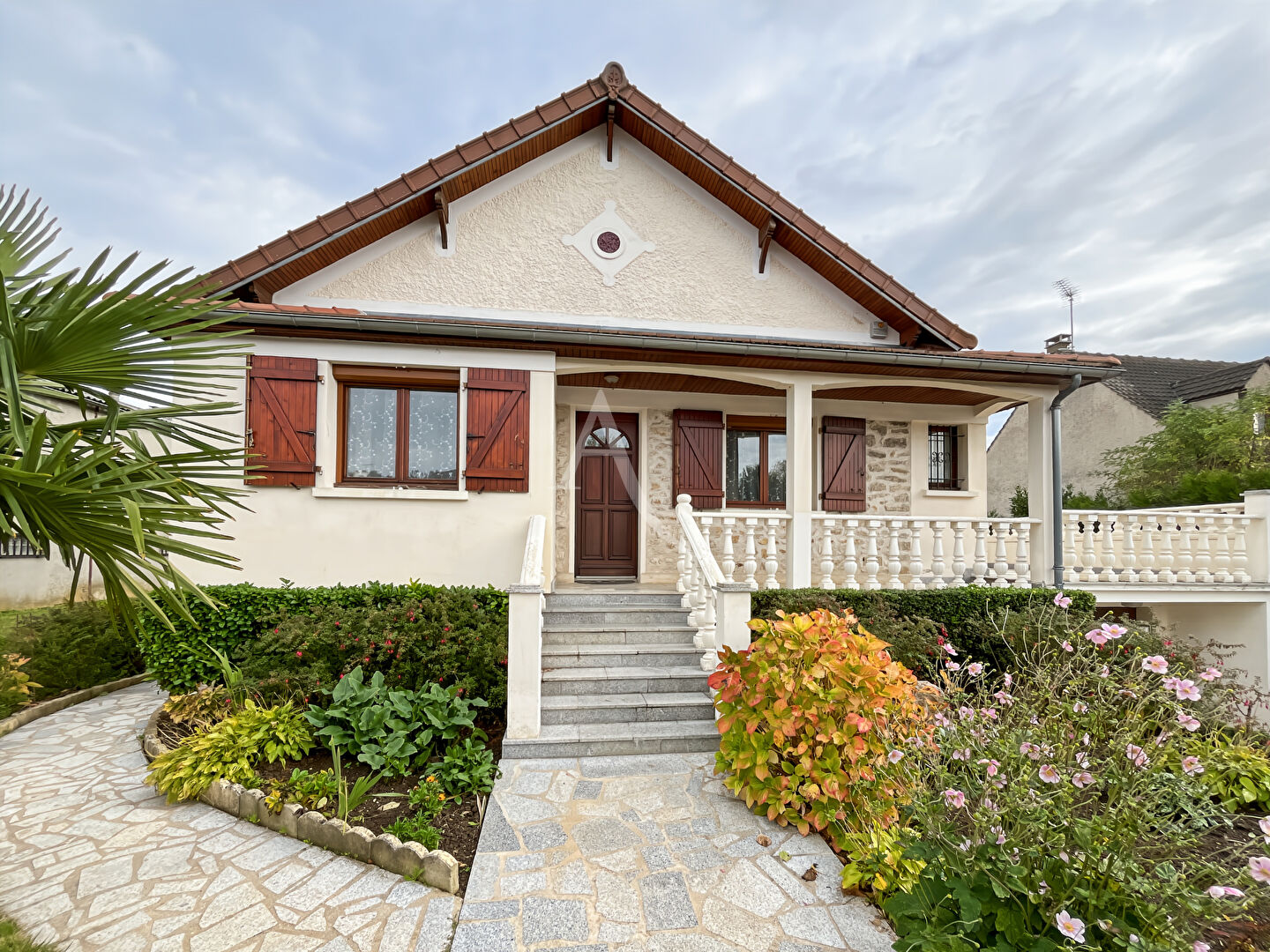 Photo Maison à vendre à Brie Comte Robert - 7 pièces, 5 chambres image 1/6