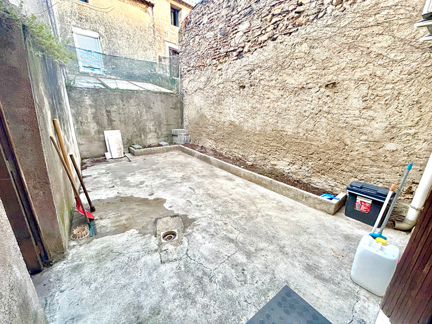 Saint Andre De Sangonis, Maison de village R+1 avec cour