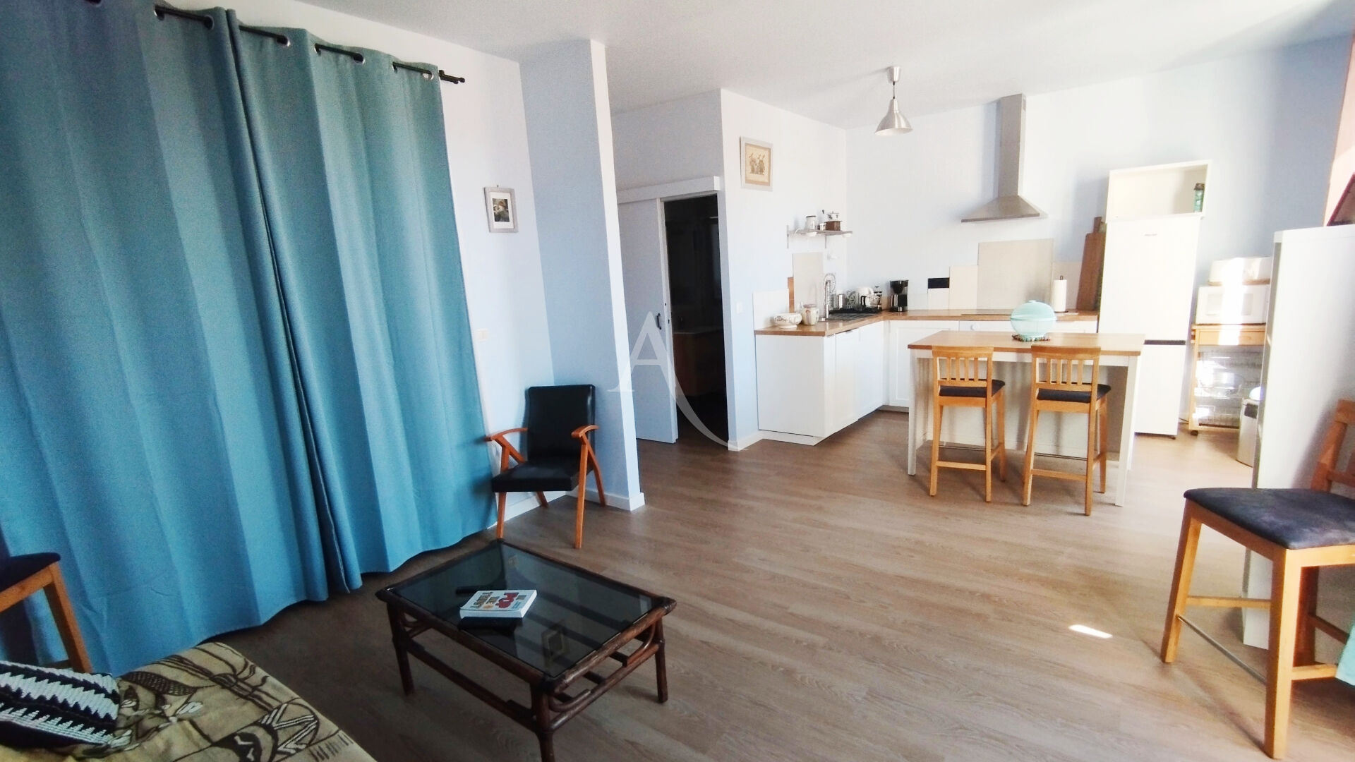 MEZE CENTRE FF2 meublé, loyer tout compris