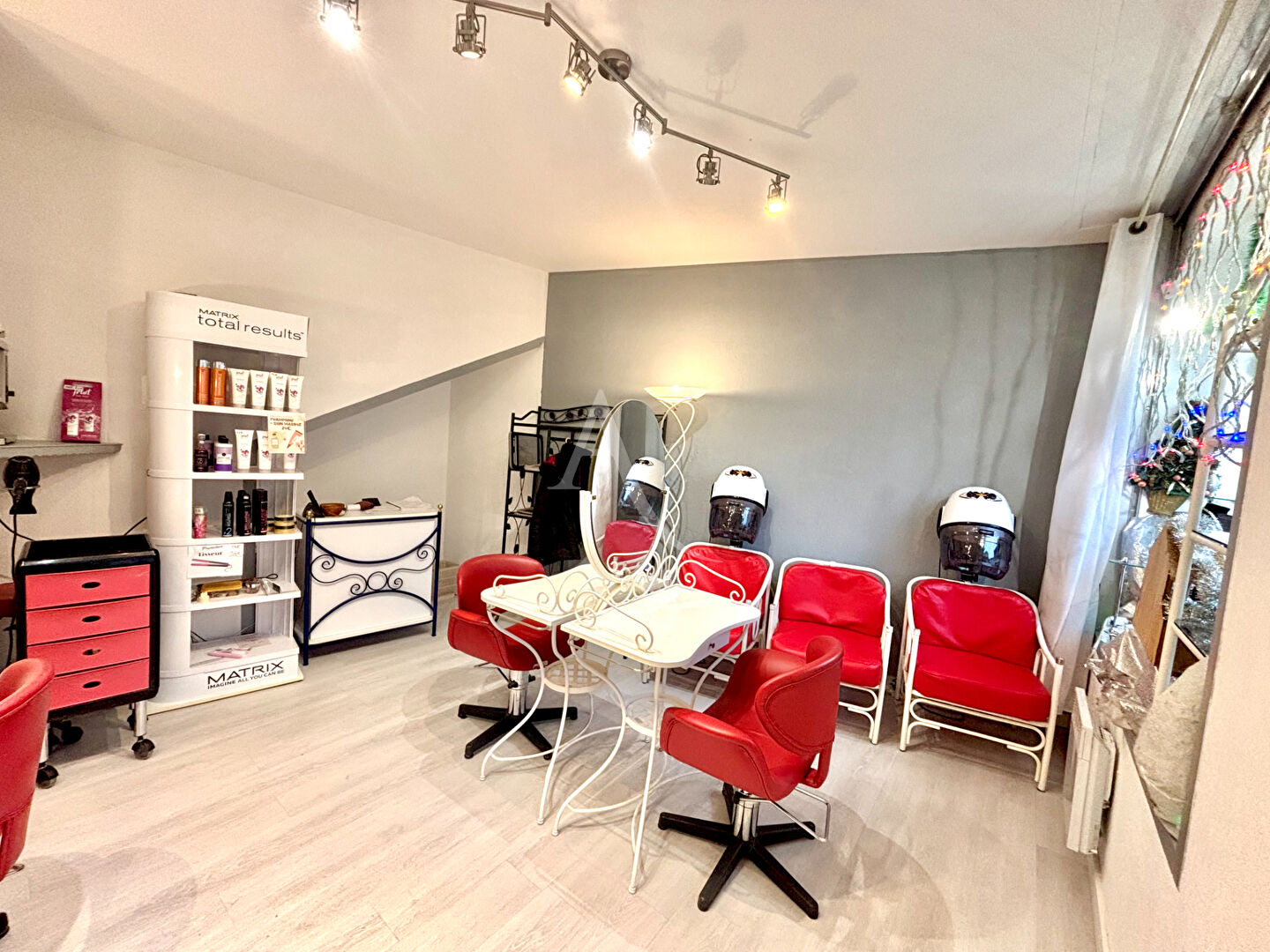 Photo POUSSAN centre, fonds de commerce 37m² image 3/5