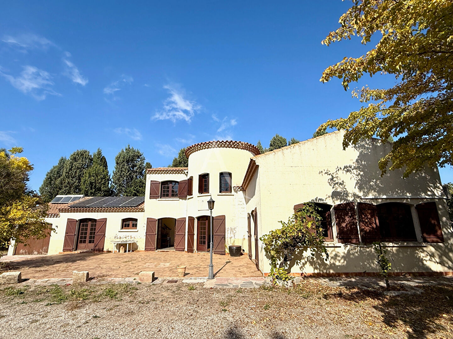 Photo MAISON À FORT POTENTIEL AVEC GRAND TERRAIN 3 853m² image 1/6