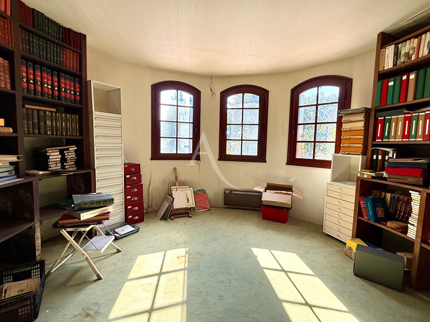 Photo MAISON À FORT POTENTIEL AVEC GRAND TERRAIN 3 853m² image 3/6