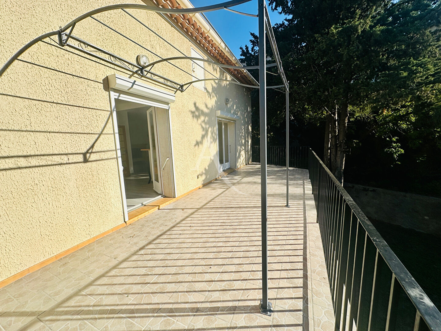 Photo MONTAGNAC villa de 131 m² avec jardin arboré et grand garage de 95m² image 3/6