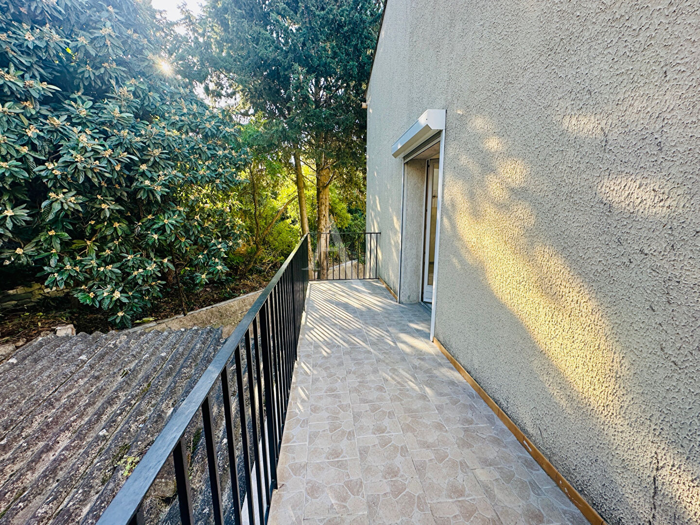 Photo MONTAGNAC villa de 131 m² avec jardin arboré et grand garage de 95m² image 6/6