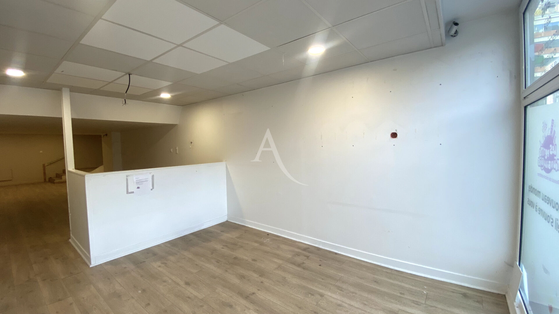 Photo Murs libres à vendre Paris 13e 200 m2 image 3/6