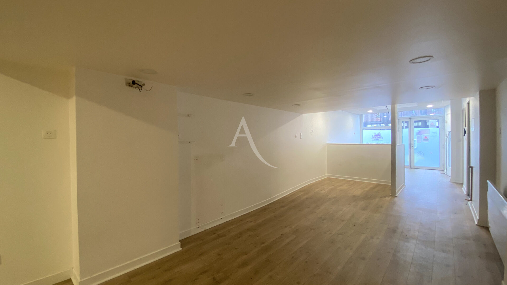 Photo Murs libres à vendre Paris 13e 200 m2 image 4/6