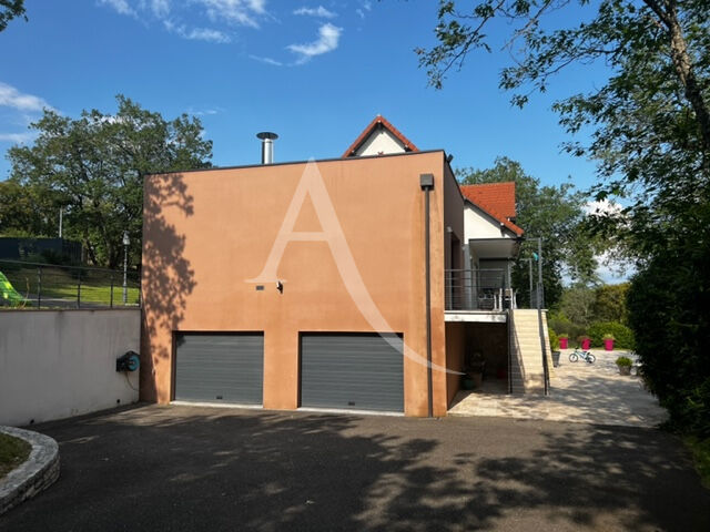 Photo Maison de 240m² habitable à 10 minutes ouest de CAHORS. image 2/6