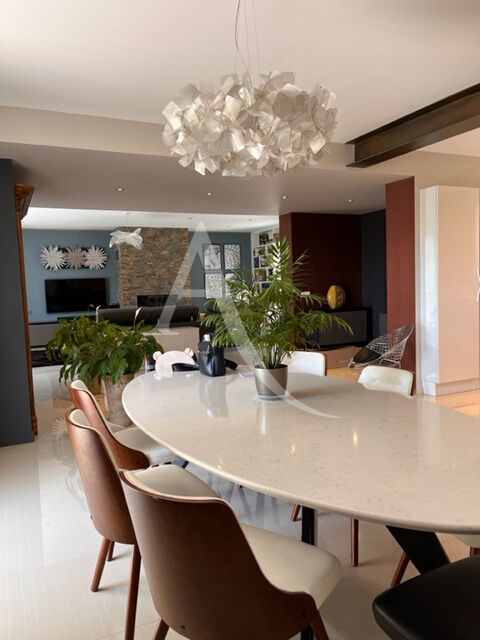 Photo Maison de 240m² habitable à 10 minutes ouest de CAHORS. image 4/6