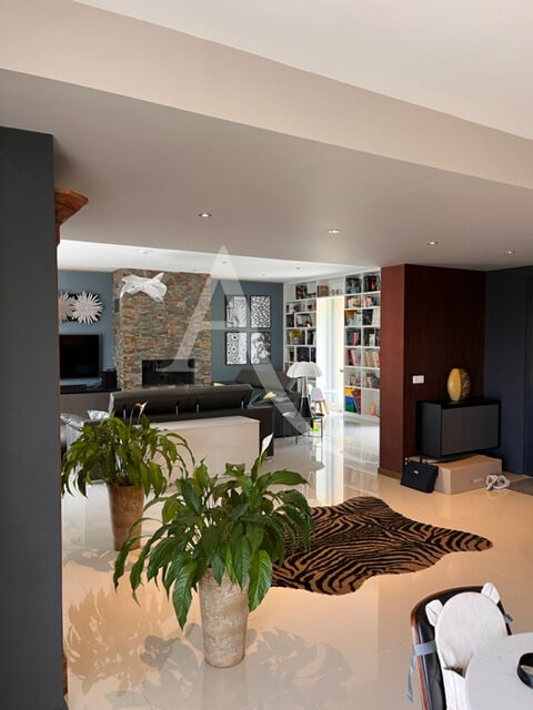 Photo Maison de 240m² habitable à 10 minutes ouest de CAHORS. image 5/6