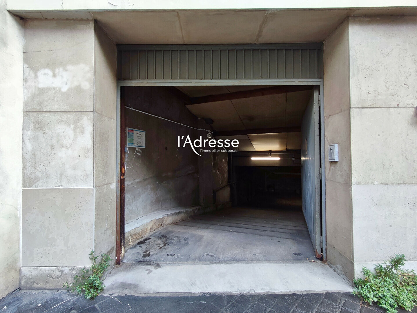 Photo Parking - Métro Pasteur (Paris 15e) image 6/6