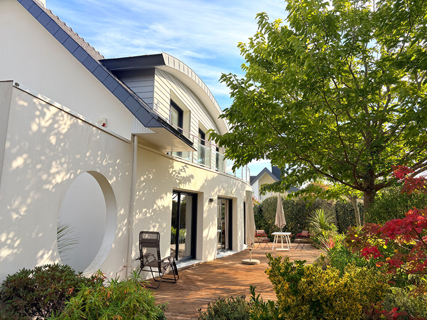 Fouesnant, Beg-Meil, très jolie contemporaine, bourg et plages à pied !