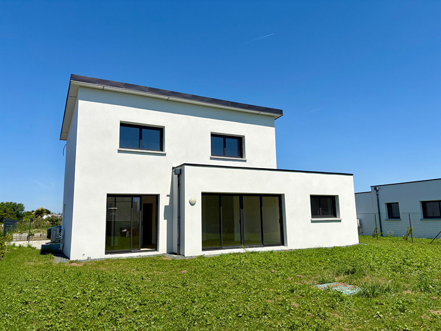 Plobannalec, jolie maison neuve de 115m² ,à deux pas des commerces.