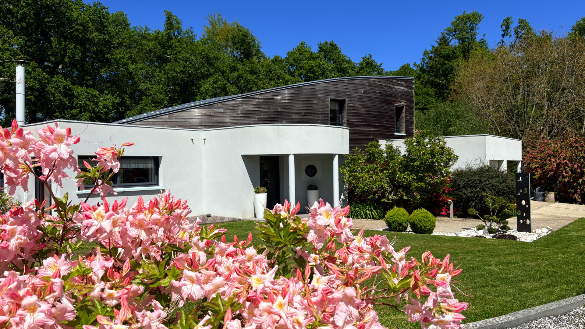 Photo Maison d'architecte au bord de l'Odet. image 2/6