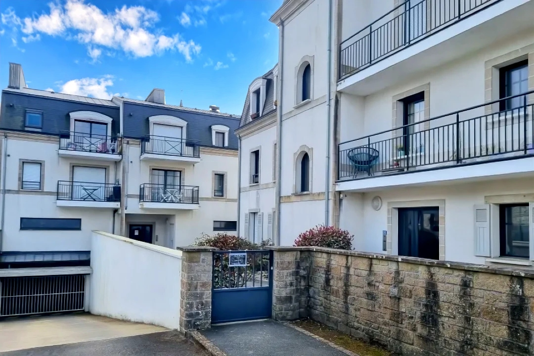 FOUESNANT CENTRE VILLE Appartement avec parking