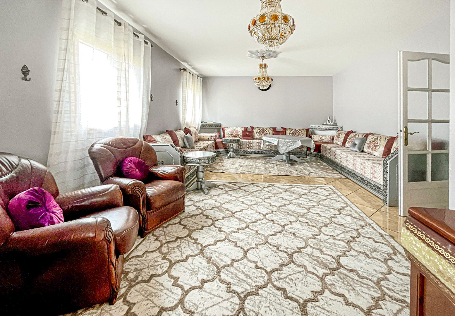 Photo A VENDRE - Grande maison de plain-pied image 6/6