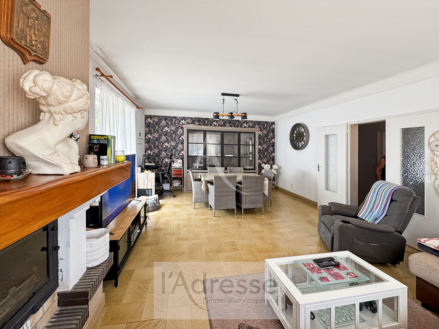 Photo Belle Maison Spacieuse avec beau terrain Arboré image 3/6