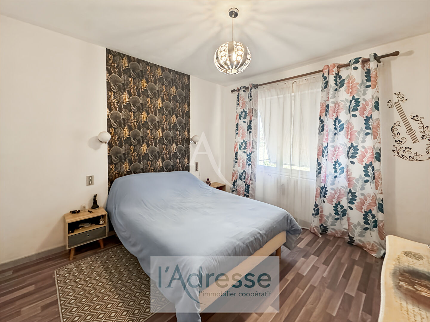 Photo Belle Maison Spacieuse avec beau terrain Arboré image 6/6