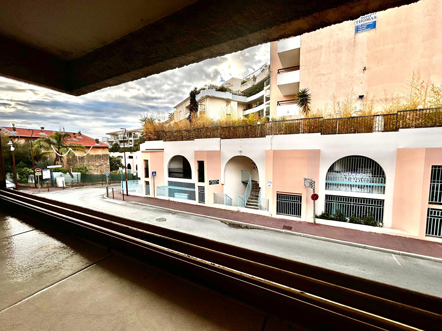 LE CANNET / PROCHE VIEUX CANNET