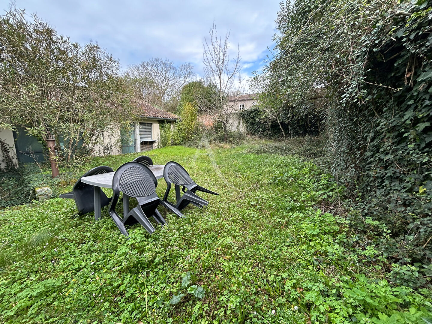 Photo Immeuble Centre Ville Blanquefort image 2/3