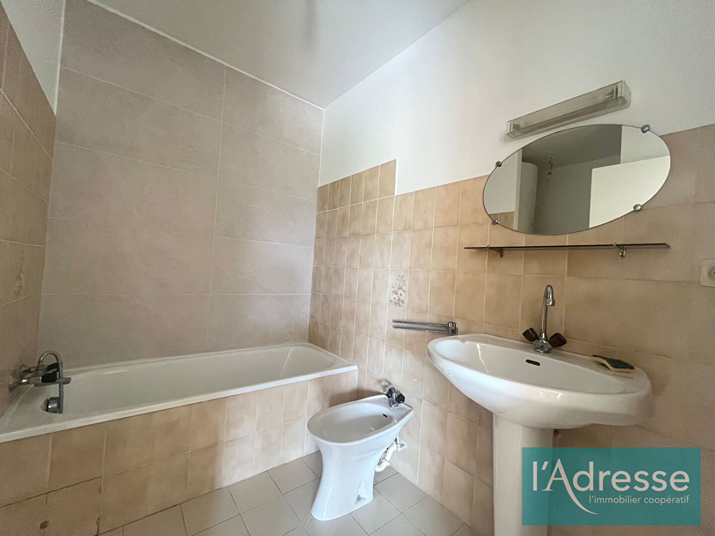 Photo Studio Ajaccio 32 m² -  Proximité centre ville  -  Parking - Vue dégagée image 6/6