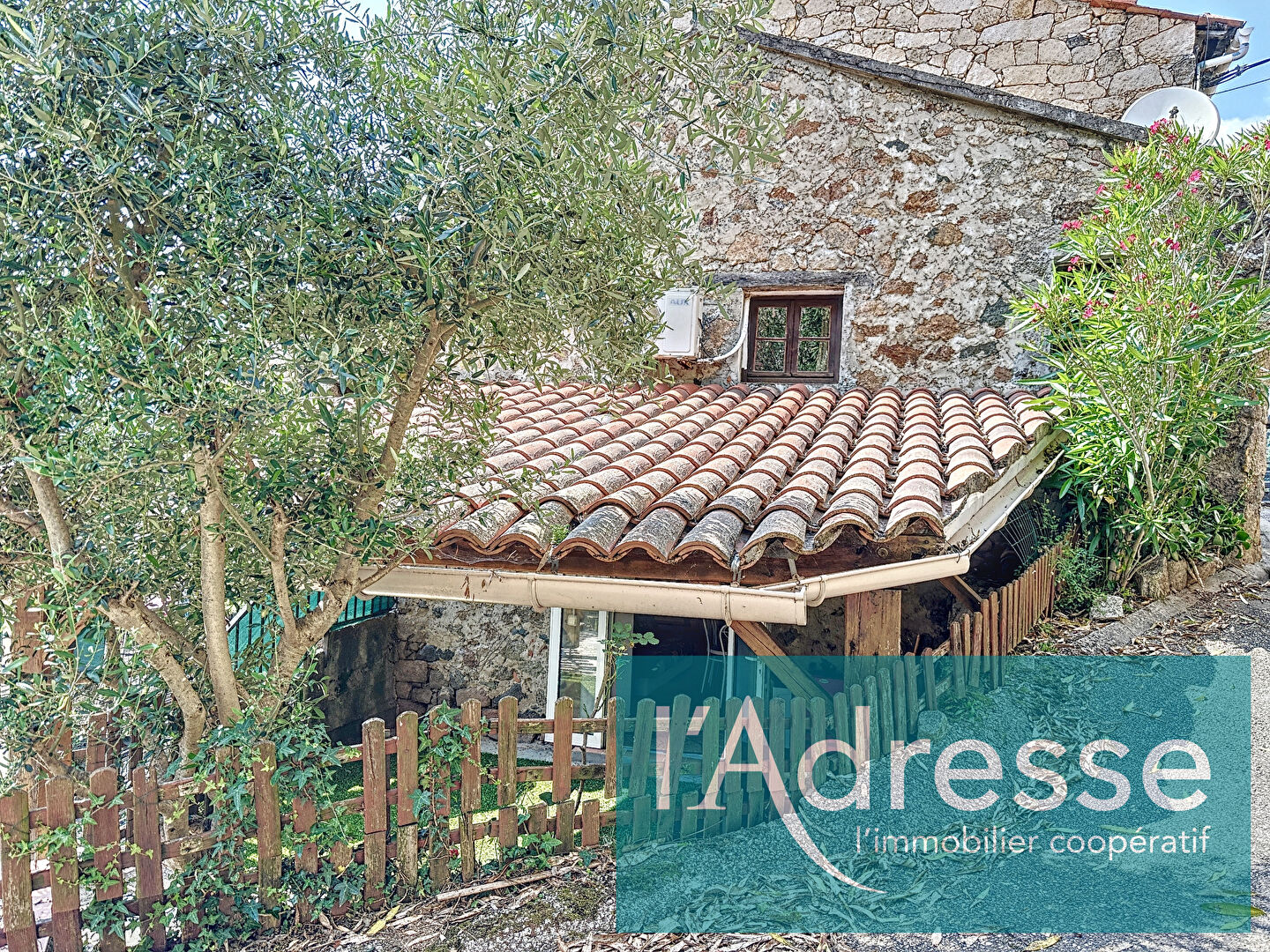 Appartement  2 pièces en duplex 34m² - parcelle de terrain avec bâtisse en pierre - Murzo