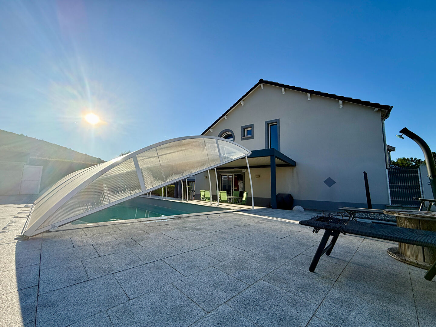 Photo Maison  12 pièces 238 m2 avec piscine image 1/6