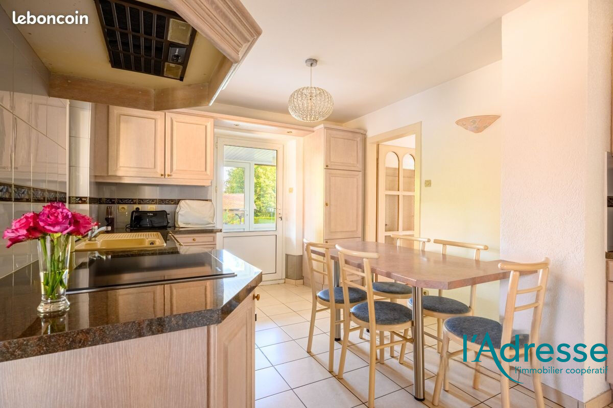 Photo Magnifique propriété  de 138 m² sur 22 ares avec Piscine image 5/6