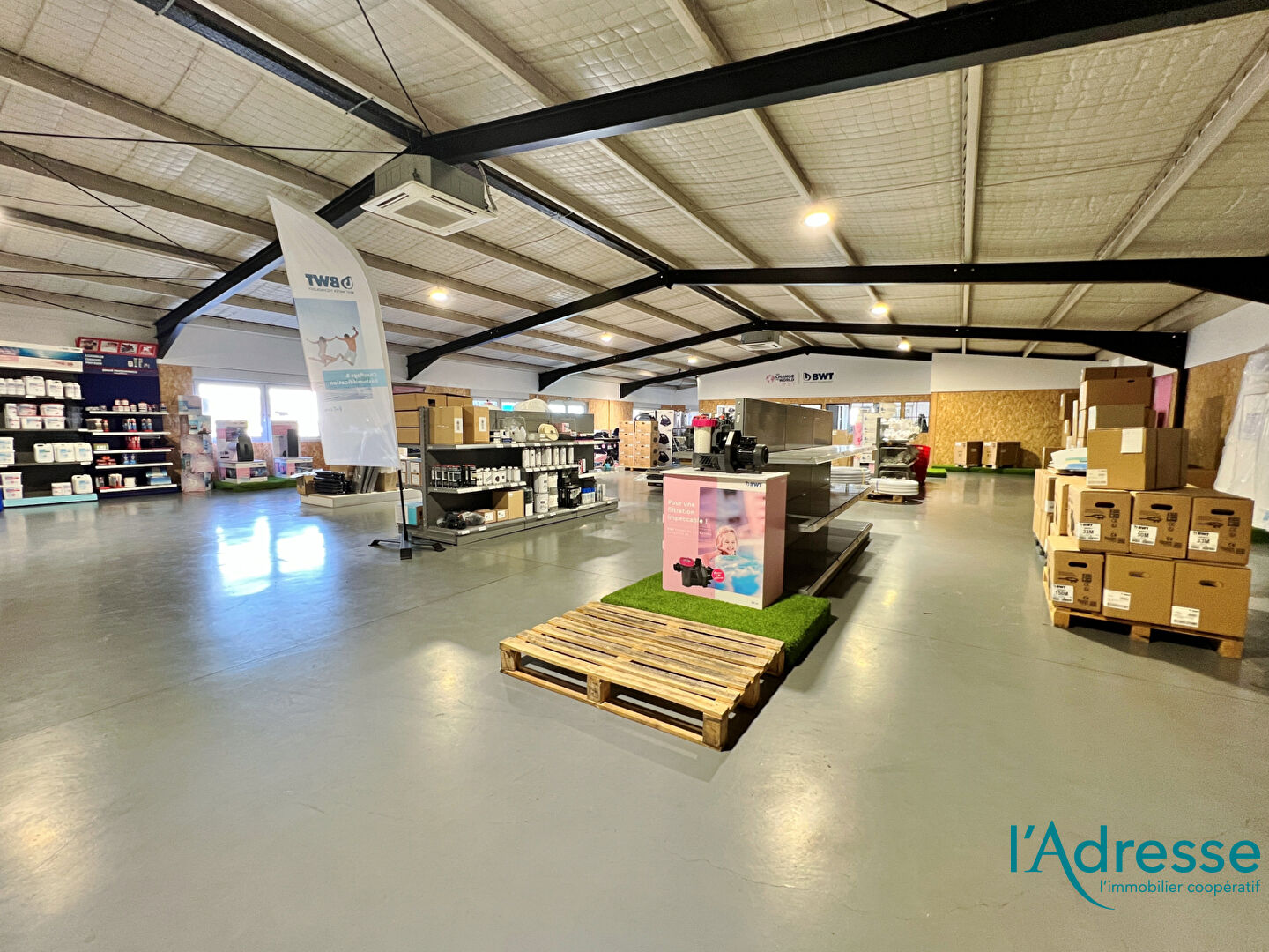 Photo Local d'activité  931 m2 image 2/6