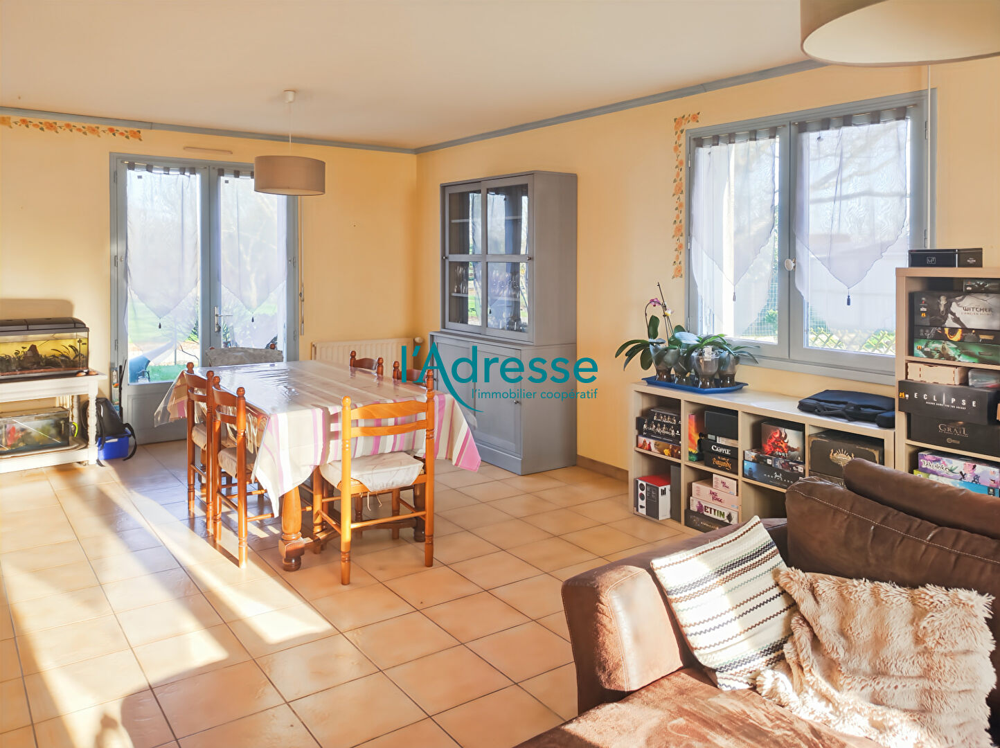 Maison sur demi sous-sol