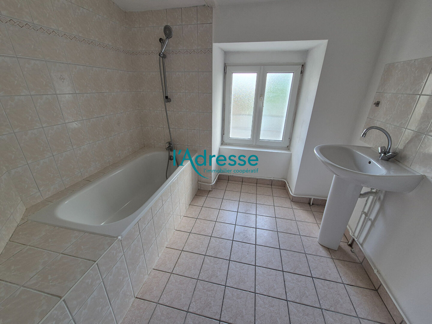 Photo Maison 4 chambres - garage image 5/6