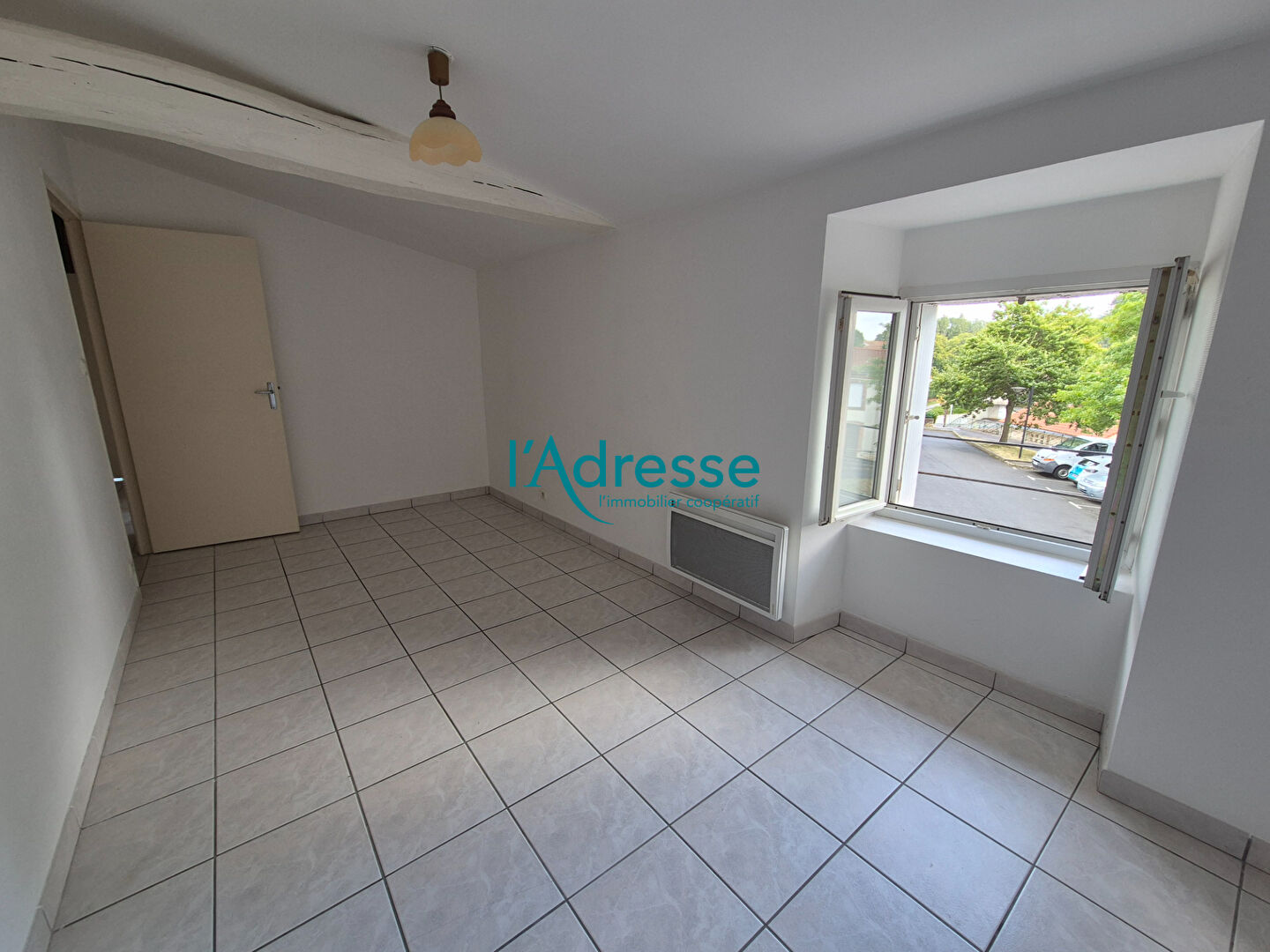 Photo Maison 4 chambres - garage image 6/6