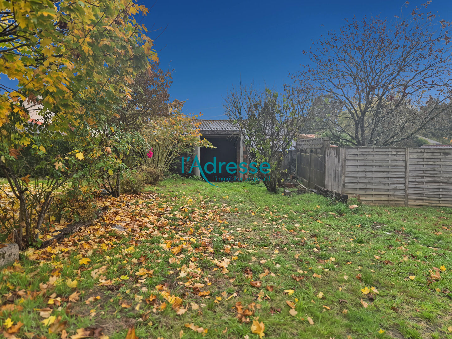 Photo Ensemble de 2 dépendances en pierres image 2/6