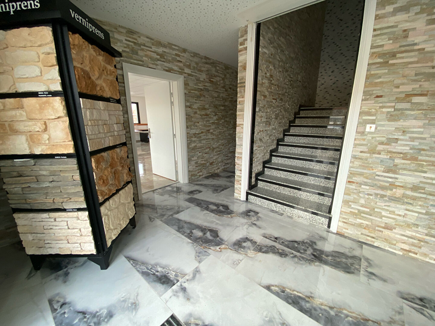 Photo À LOUER - BUREAU - MENNECY image 2/5