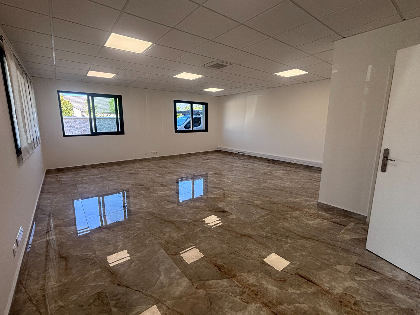 Photo À LOUER - BUREAU - MENNECY image 3/5