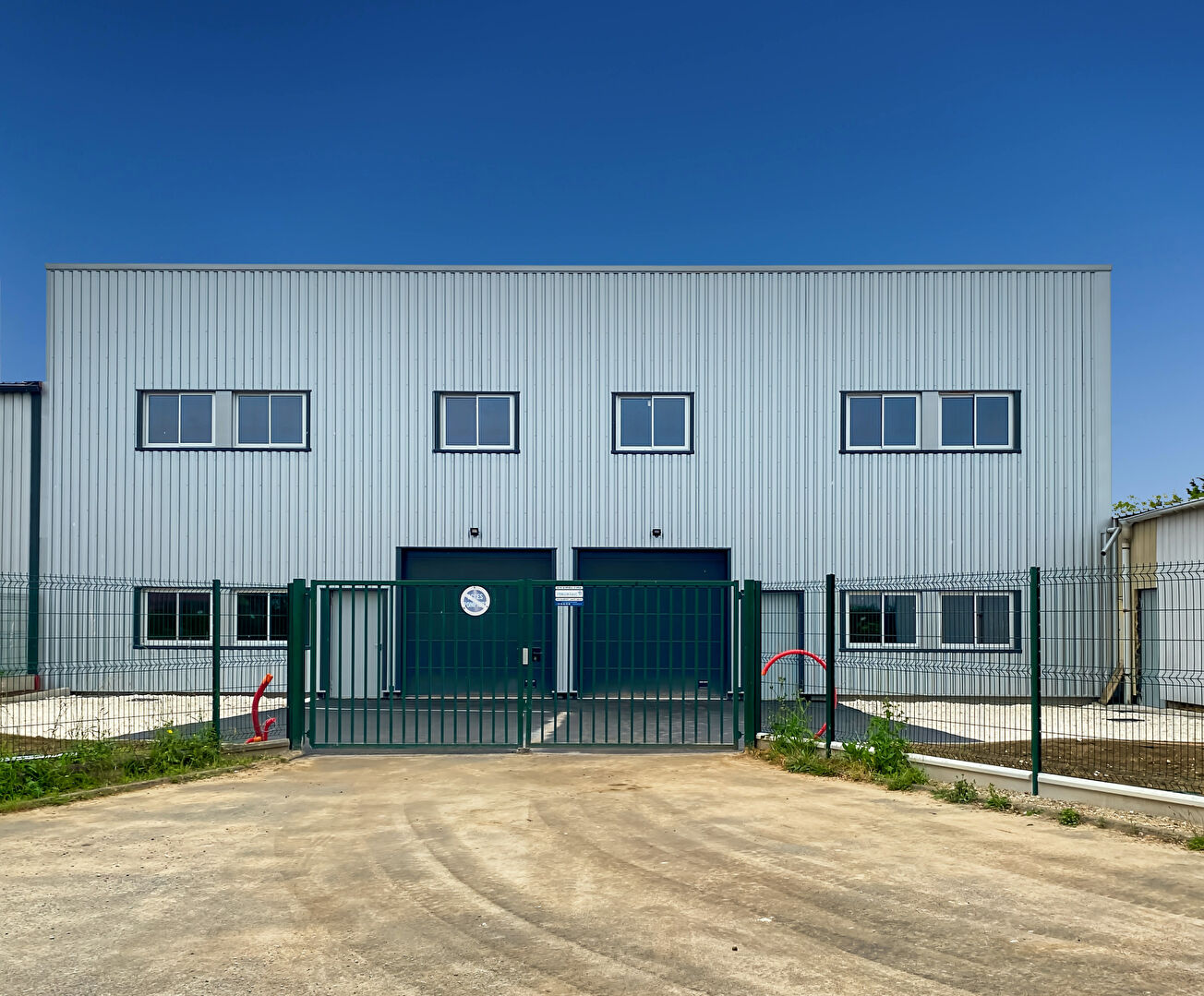 À LOUER - LOCAL COMMERCIAL - PRINGY