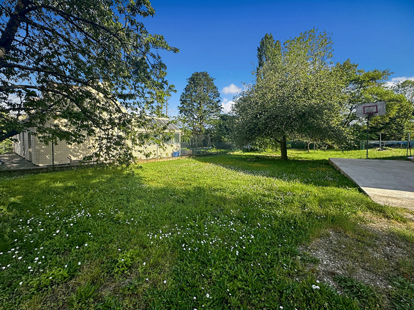 Photo Terrain Lardy 685 m2 image 2/4