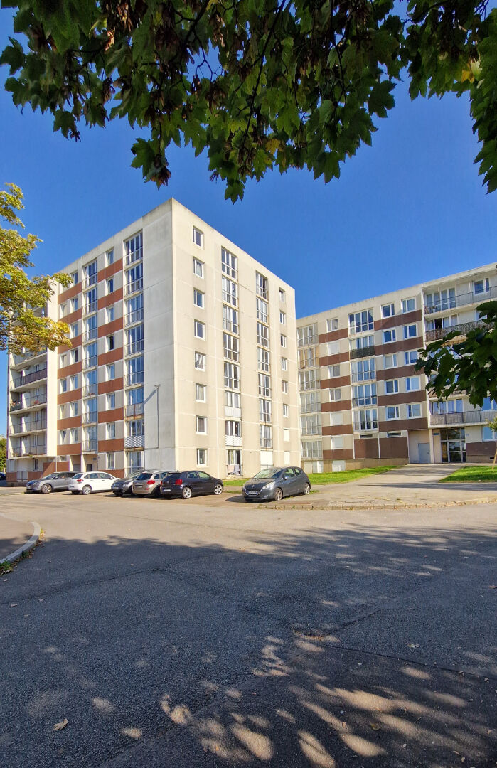 Photo APPARTEMENT 3 PIECES VENDU LOUE (RENTA 8%) CAUCRIAUVILLE image 1/6