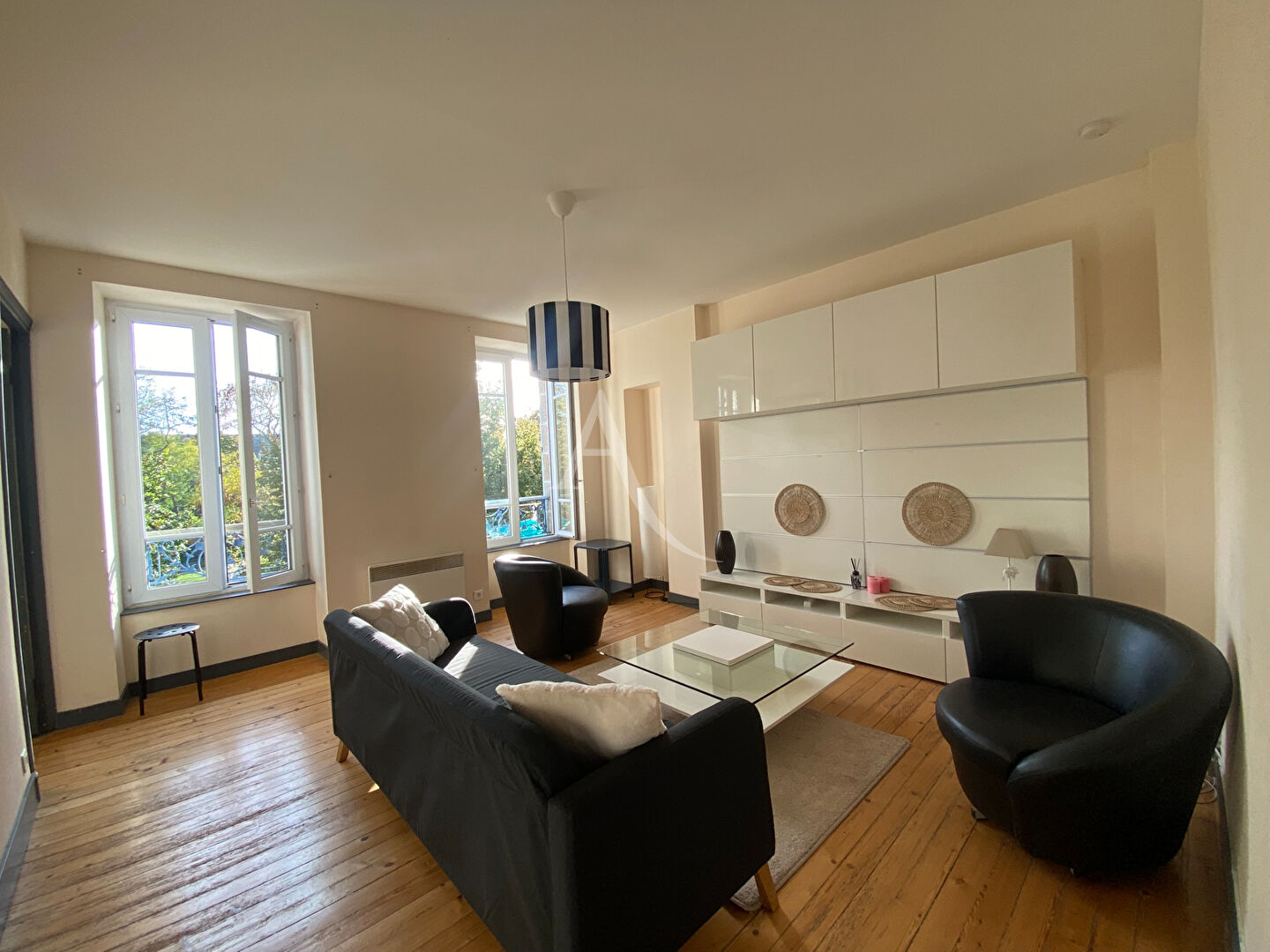 St Michel . 1 Chambre. Meublé. Calme