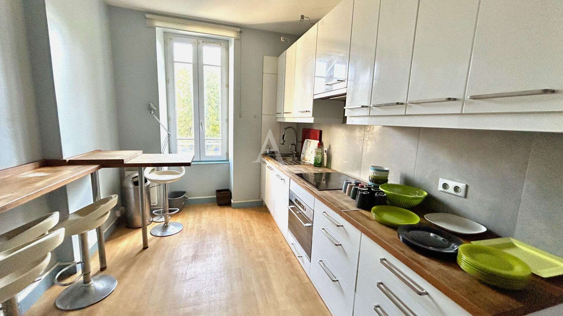 Photo St Michel . 1 Chambre. Meublé. Calme image 3/6