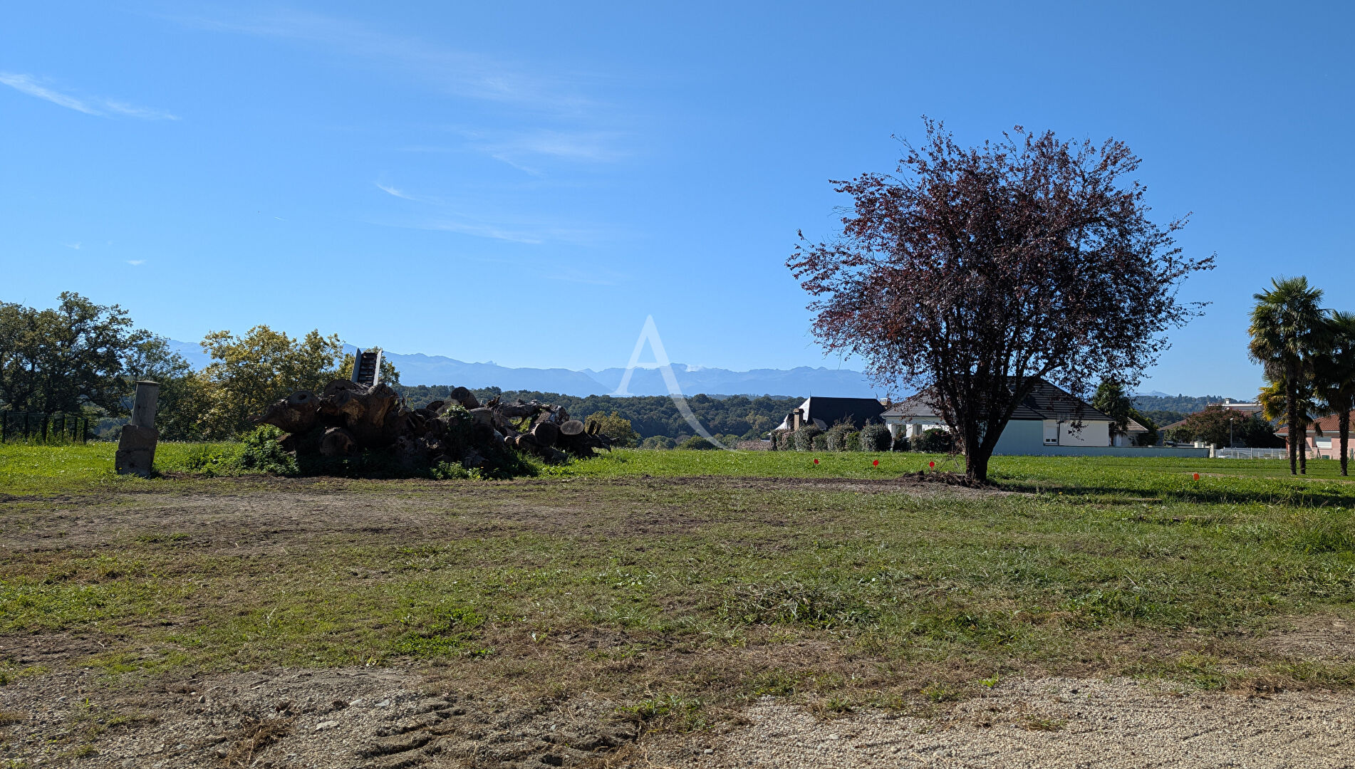 Photo Terrain à bâtir Haut d'Idron image 1/2