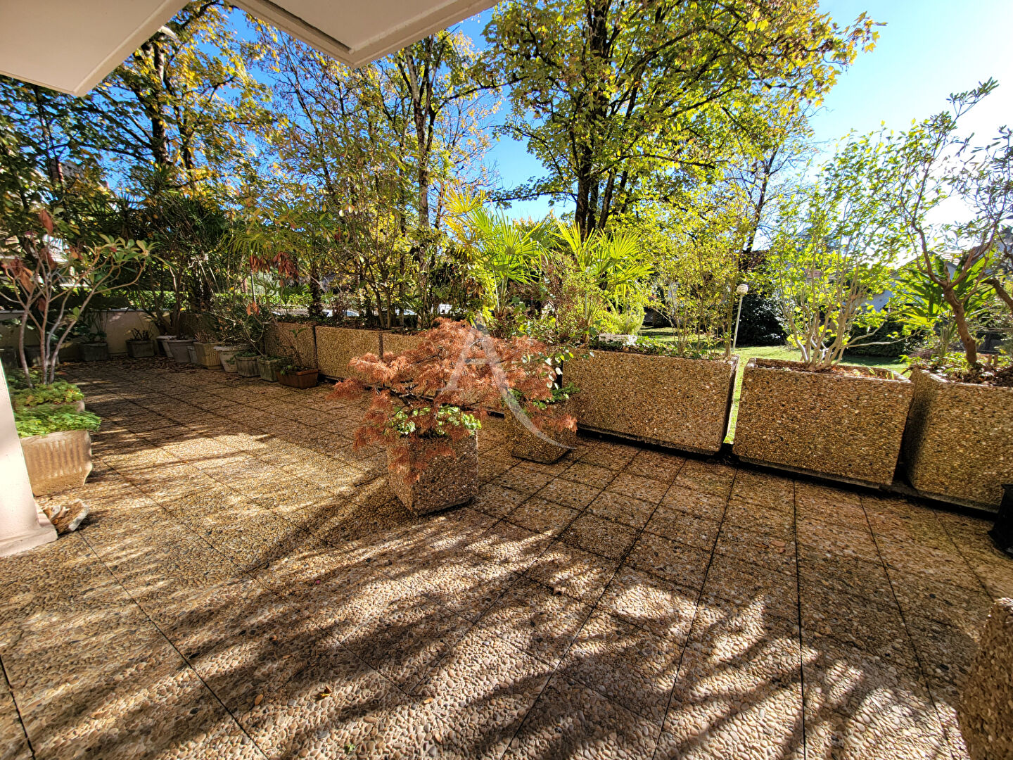 PAU TRESPOEY - Appartement T4/5 de 105 m2 terrasse 62m² garage sous-sol et parking extérieur