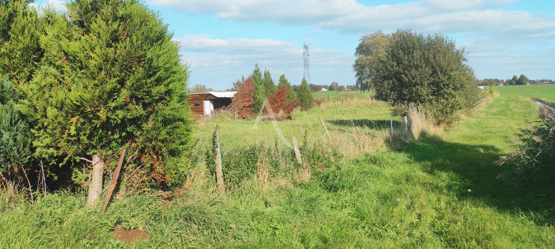 Photo Superbe terrain de loisirs Saint Pierre Brouck idéal pêcheurs image 2/3